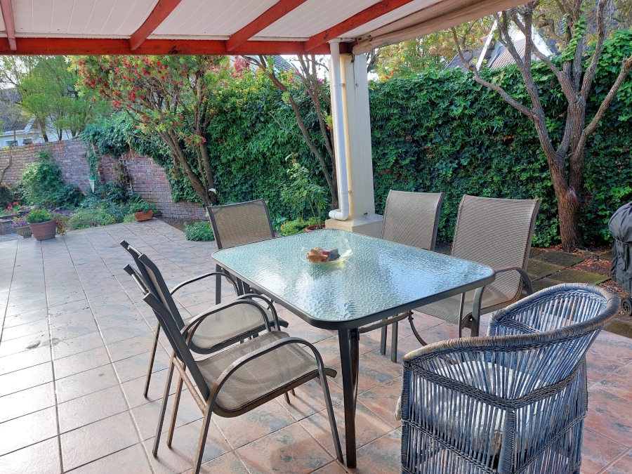 2 Bedroom Property for Sale in The Island Western Cape